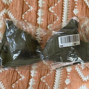 NWT Victoria's Secret Perfect Coverage Lightly Lined Bra- Olive Green